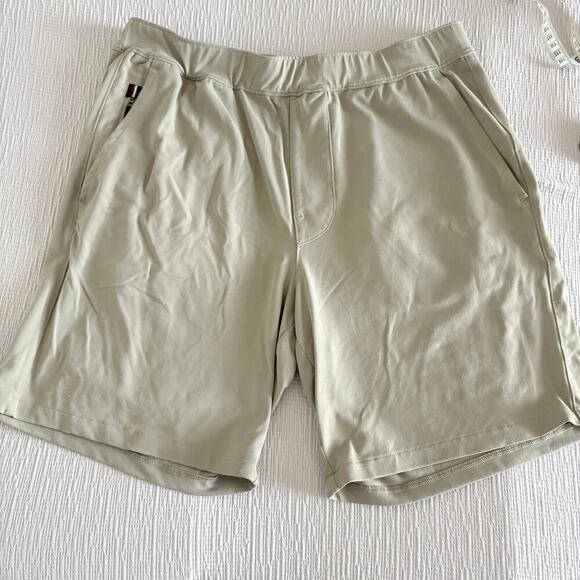 Fourlaps khaki performance stretch shorts mens M recycled nylon activewear - Picture 2 of 7